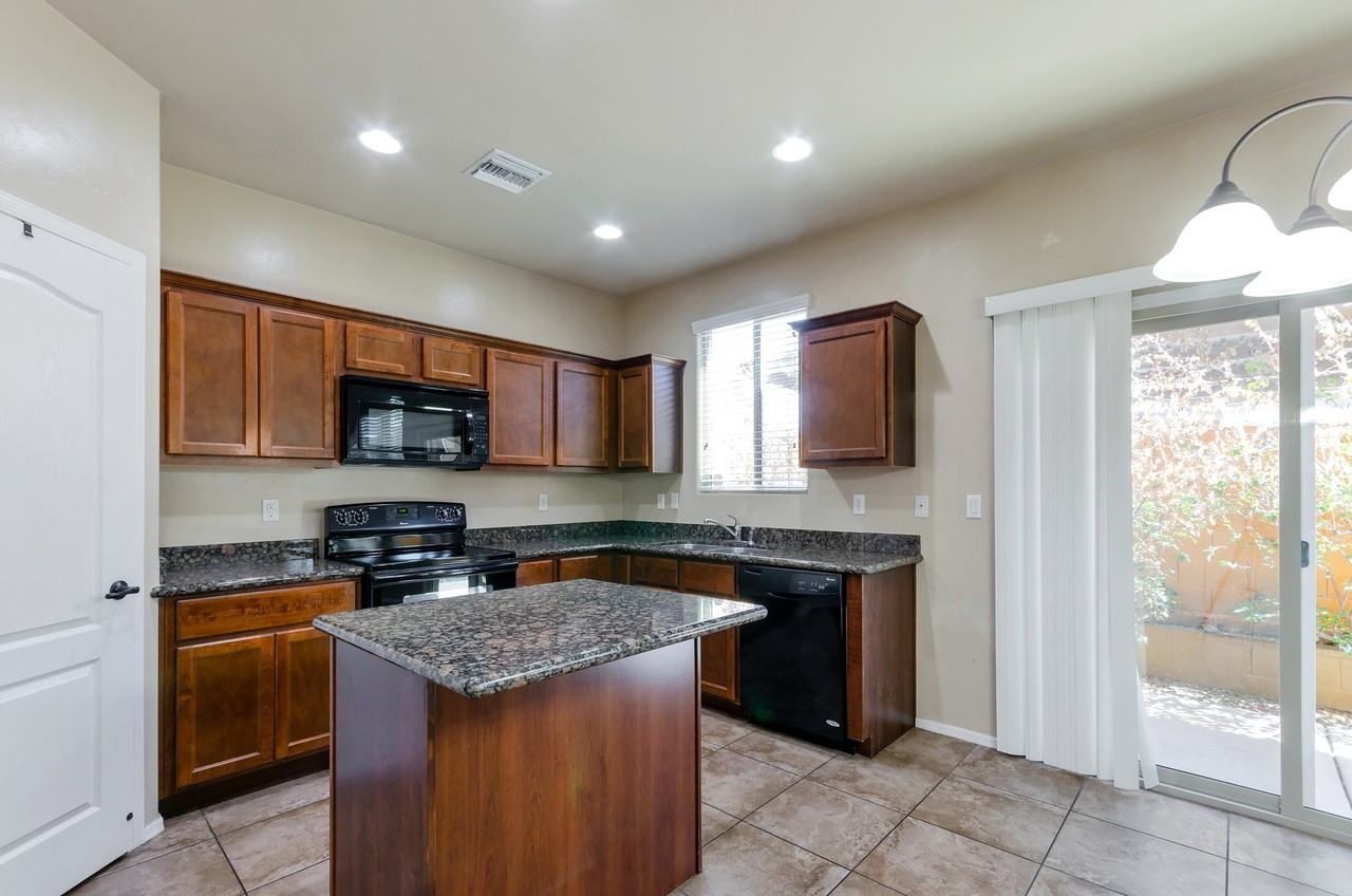 3830 E 3rd St #1101 - Photo 5 of 16