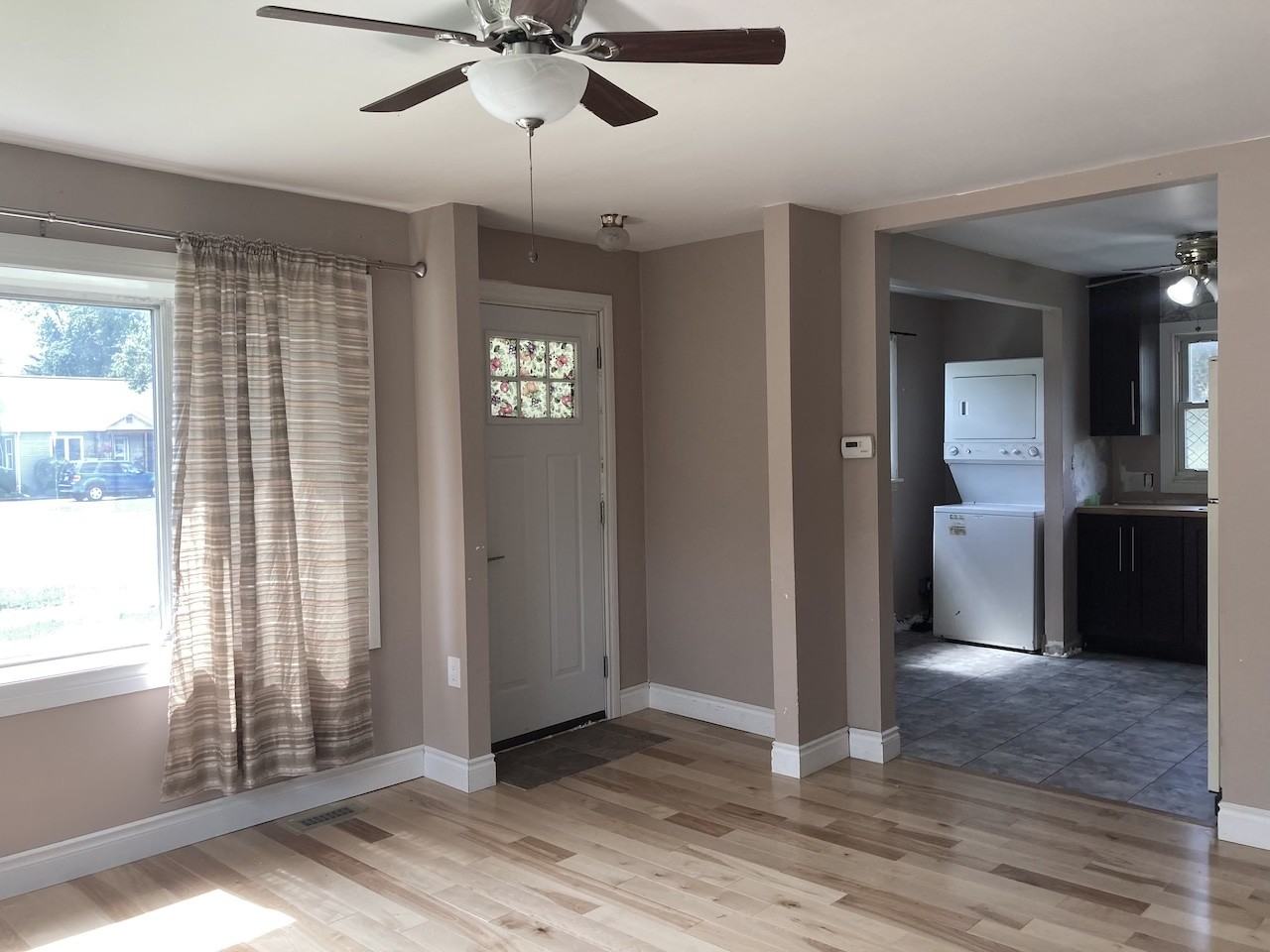 3682 Howard Ave - Photo 3 of 21