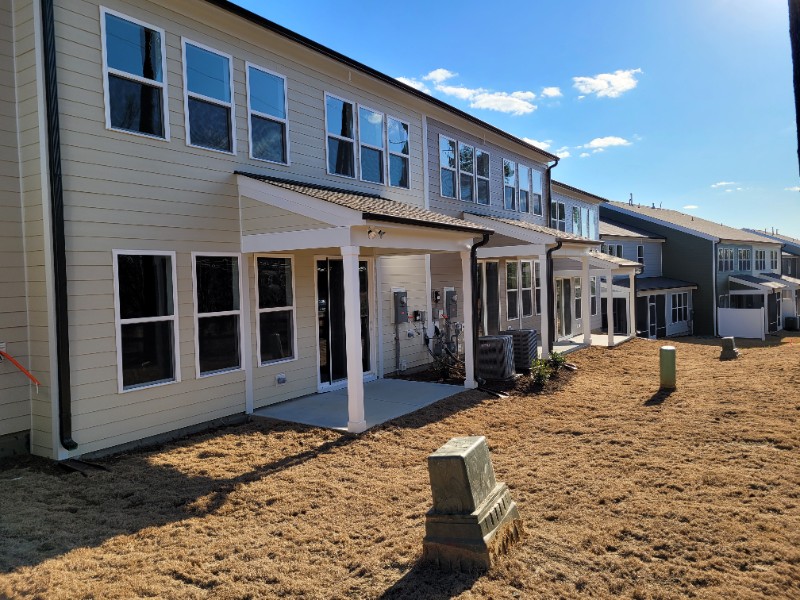 904 Haybeck Ln - Photo 2 of 32