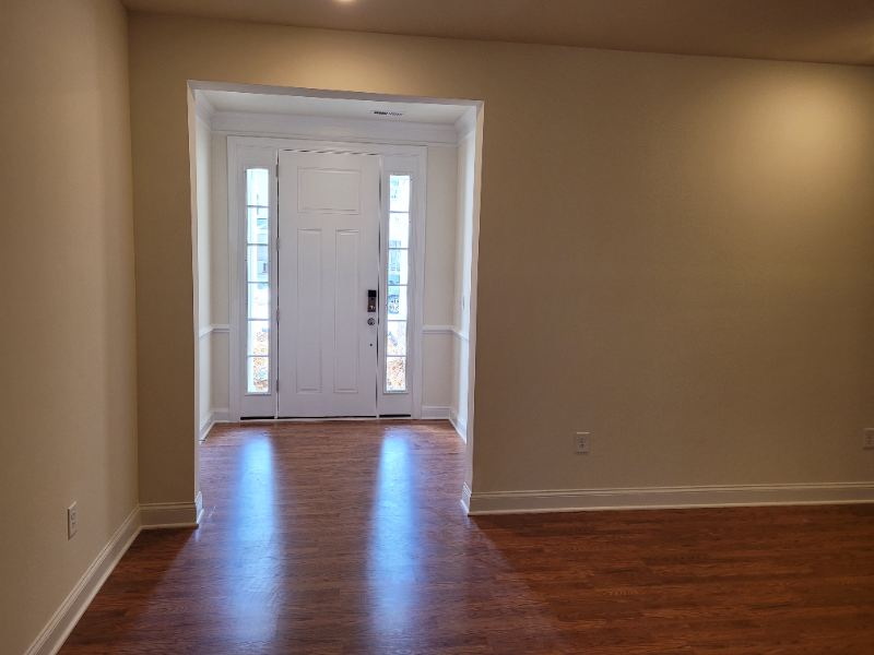 904 Haybeck Ln - Photo 5 of 32