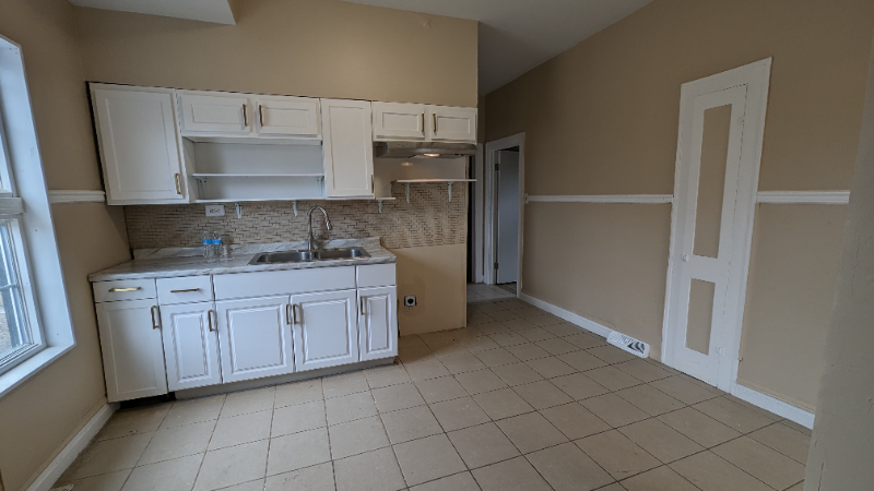 400 East Glen Park Avenue - Photo 6 of 11