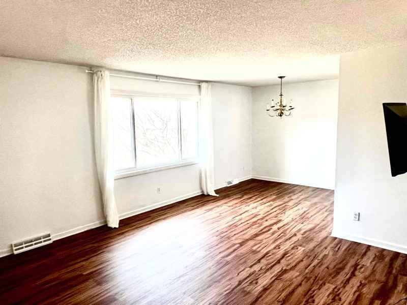 15351 Dunbar Ave - Photo 2 of 6