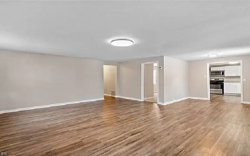 5279 Main Ave - Photo 3 of 14