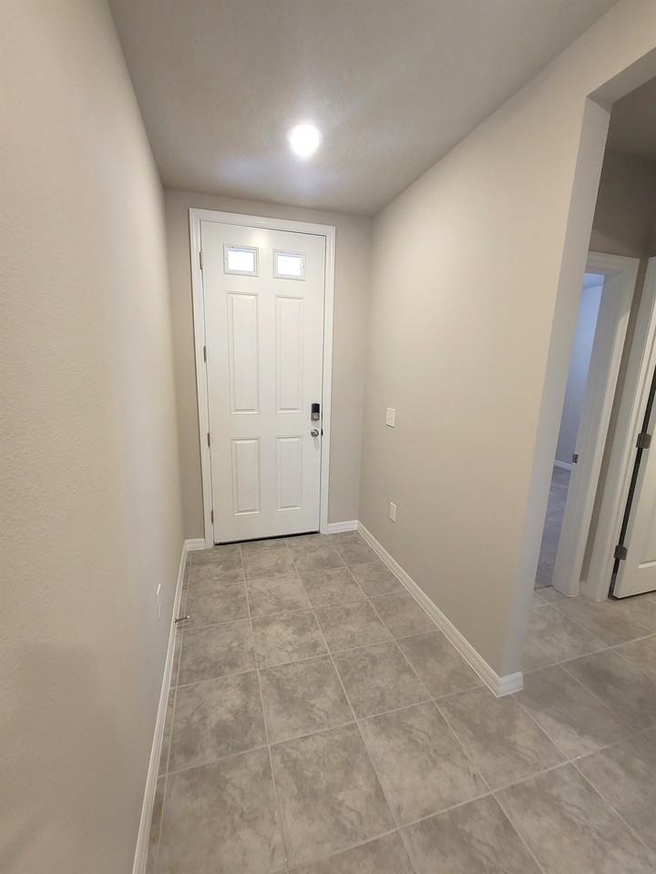 Bark Ridge Dr #1 - Photo 4 of 42