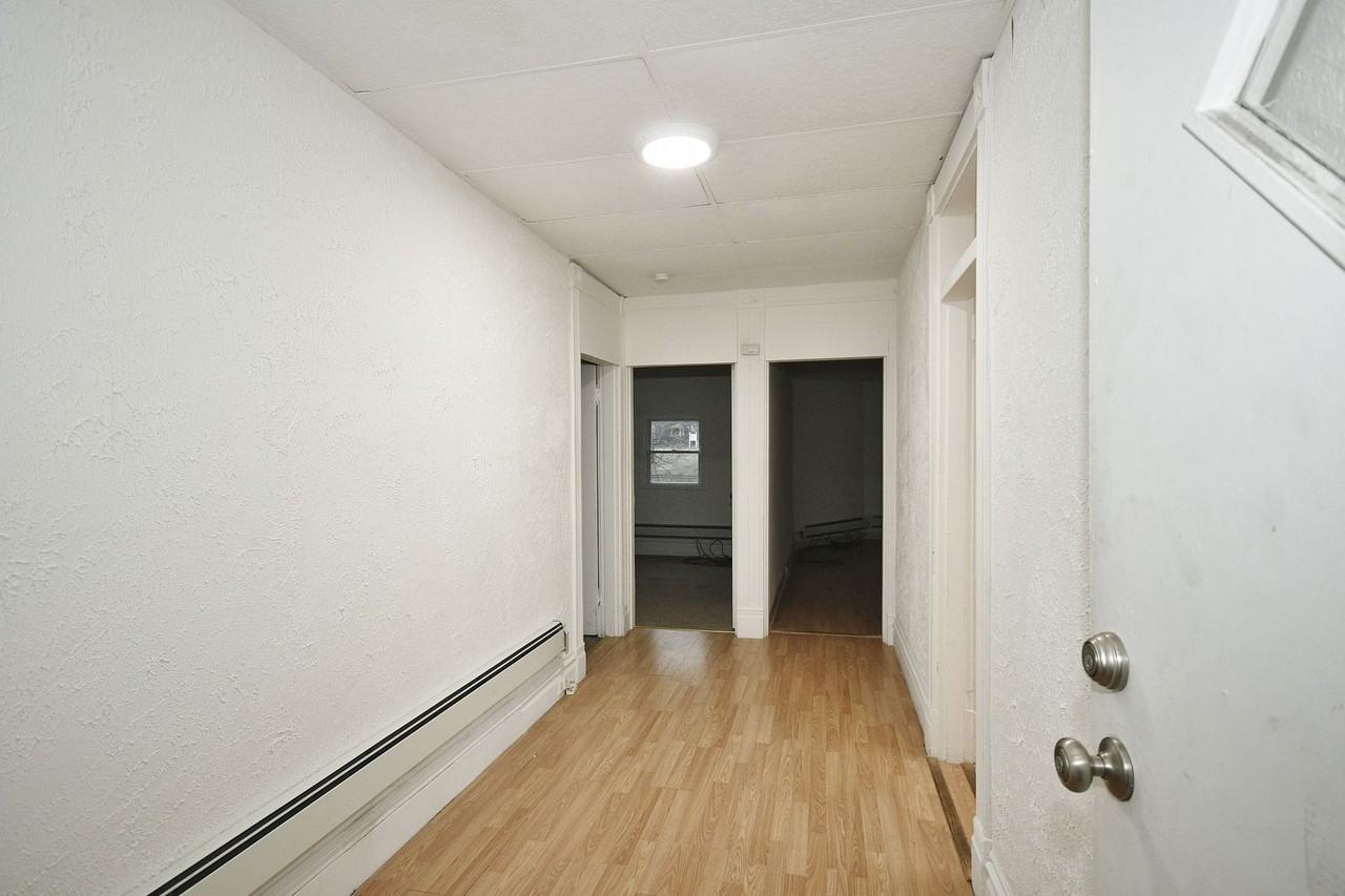 670 1st St - Photo 3 of 22