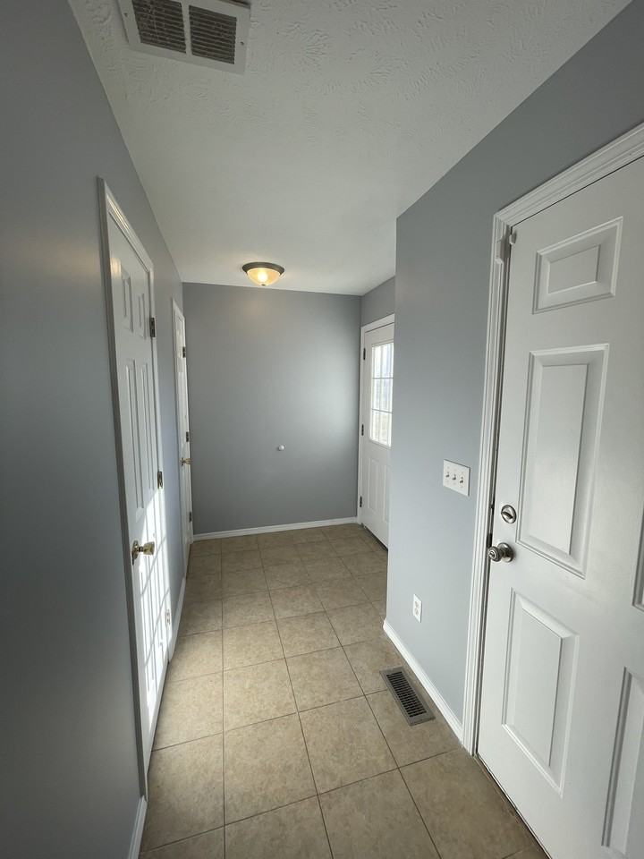 1100 Henry St #A - Photo 2 of 34