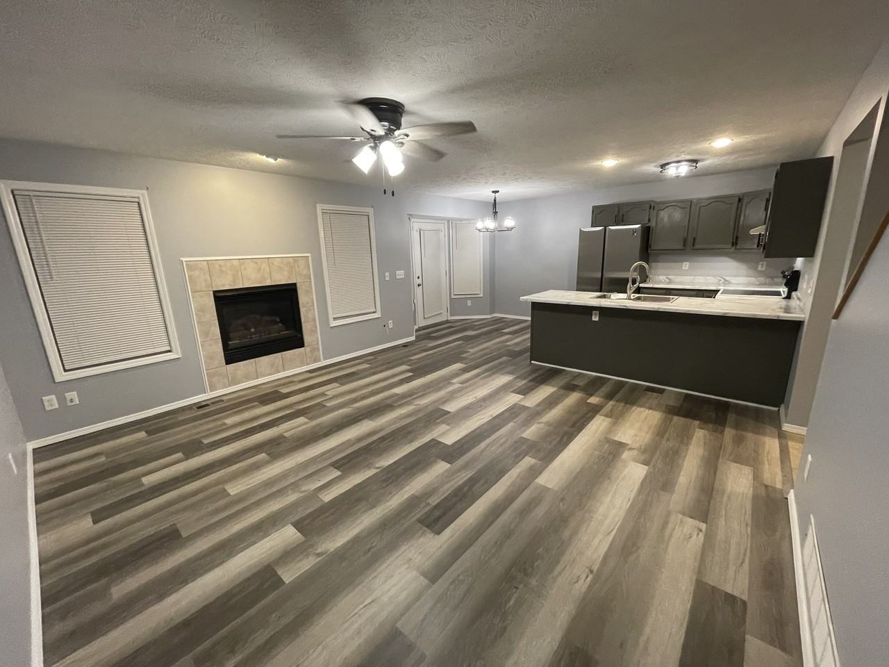 1100 Henry St #A - Photo 6 of 34