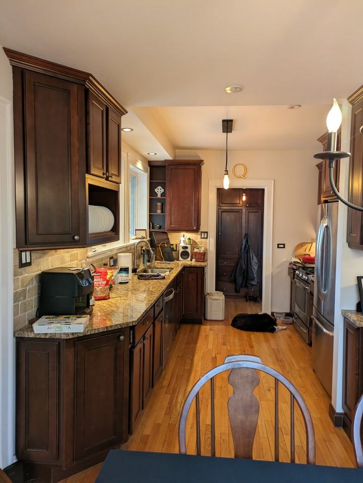 585 S Linden Ave #NA - Photo 2 of 20