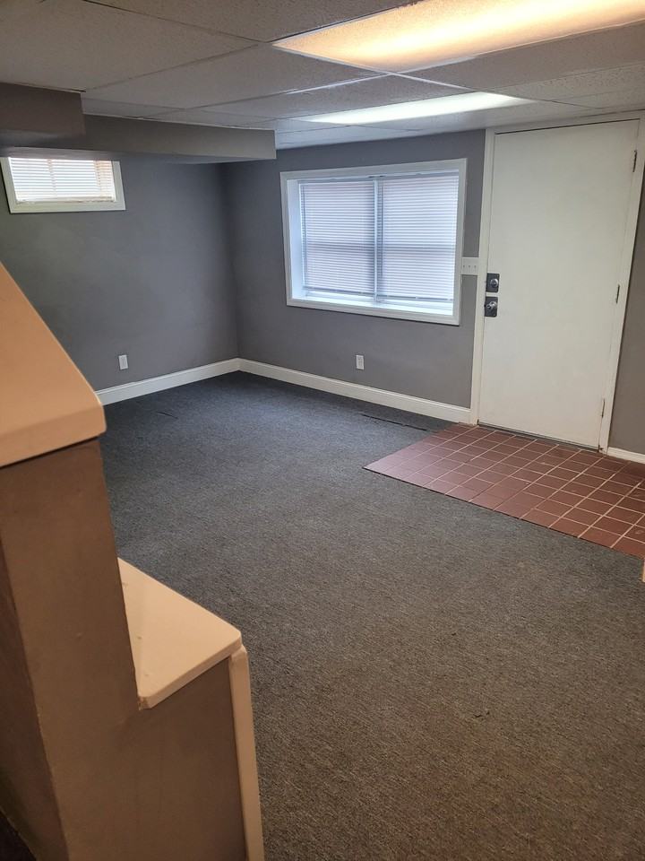 2809 Rosehill Dr #NA - Photo 3 of 11