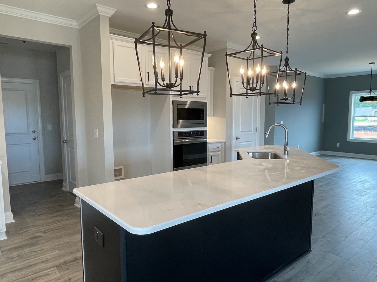 181 Hanover Ct #NA - Photo 3 of 10