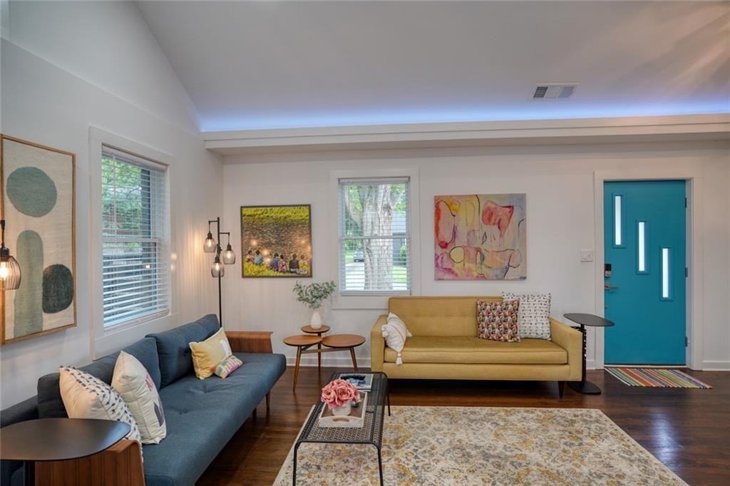 367 Ashley Ave Ne - Photo 5 of 50