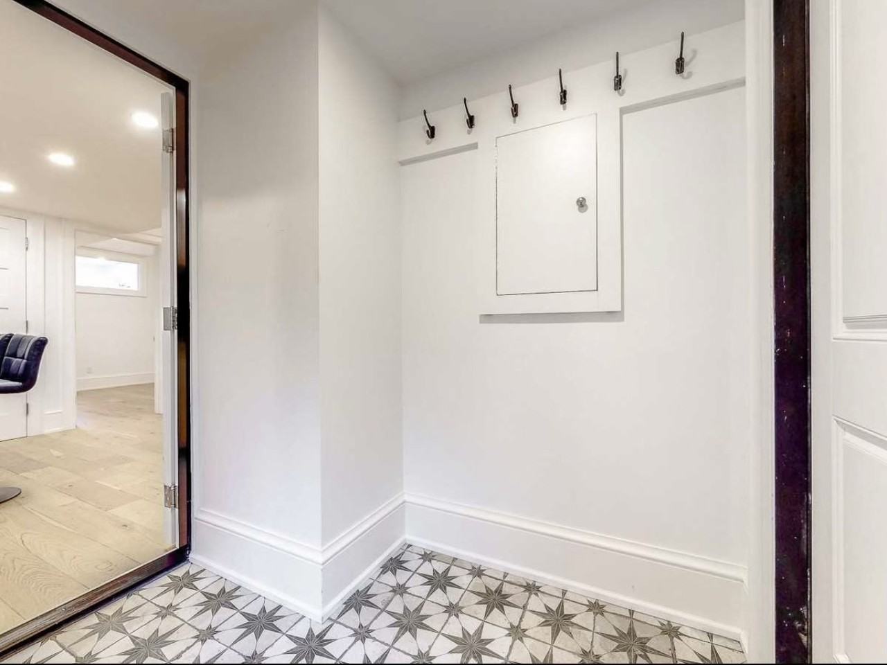 10 Duggan Ave - Photo 2 of 8