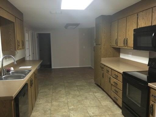 9174 Fish Rd - Photo 3 of 17