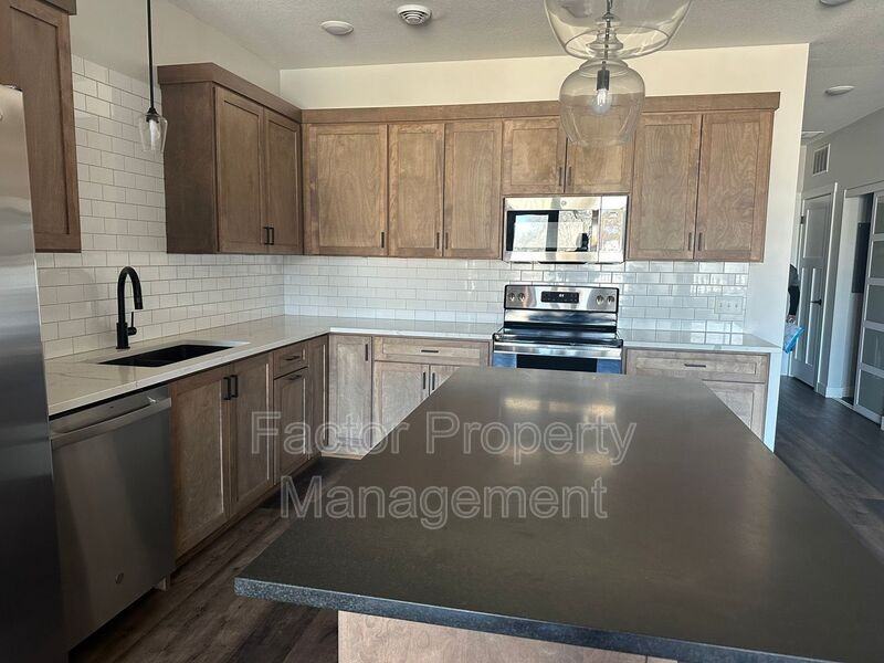 235 Belgrade Ave #201 - Photo 5 of 19