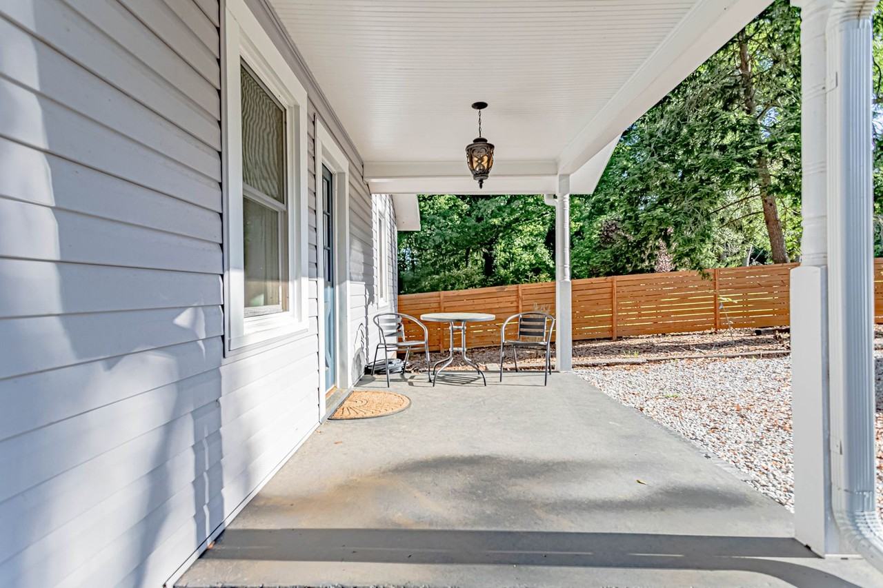 305 Love Dr - Photo 3 of 26