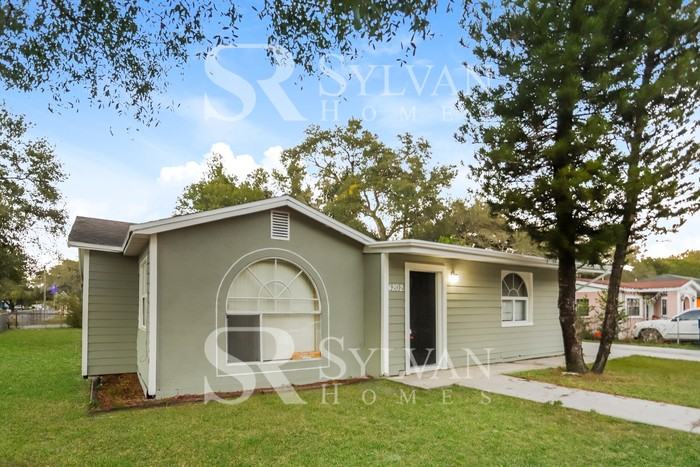 4202 E Henry Ave - Photo 2 of 16
