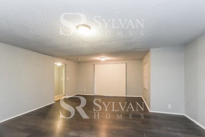 4202 E Henry Ave - Photo 3 of 16