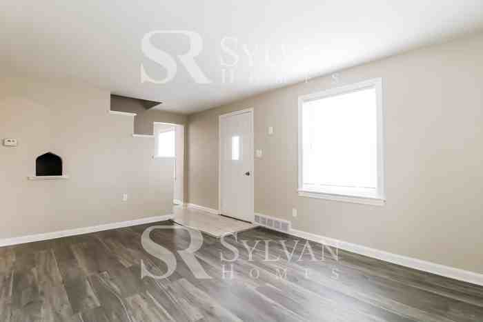 2443 Webster Ave - Photo 3 of 15