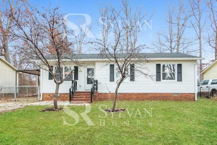 4232 Romaine St - Photo 2 of 16