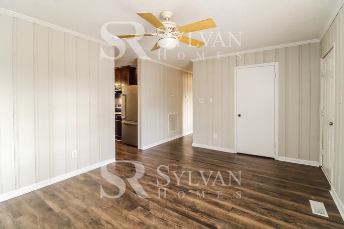 4232 Romaine St - Photo 3 of 16