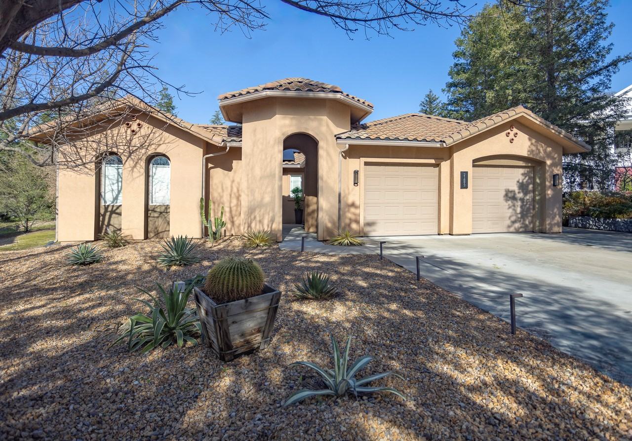 21893 Eastmere Ln #NA - Photo 2 of 24