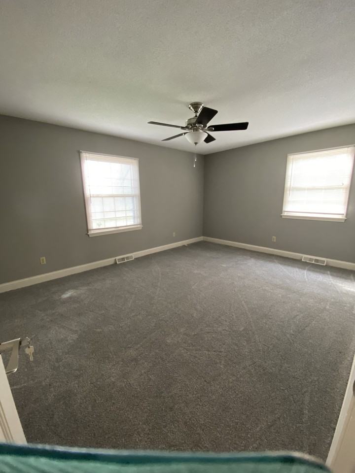 1202 Nw 6th St #1202 - Photo 4 of 11