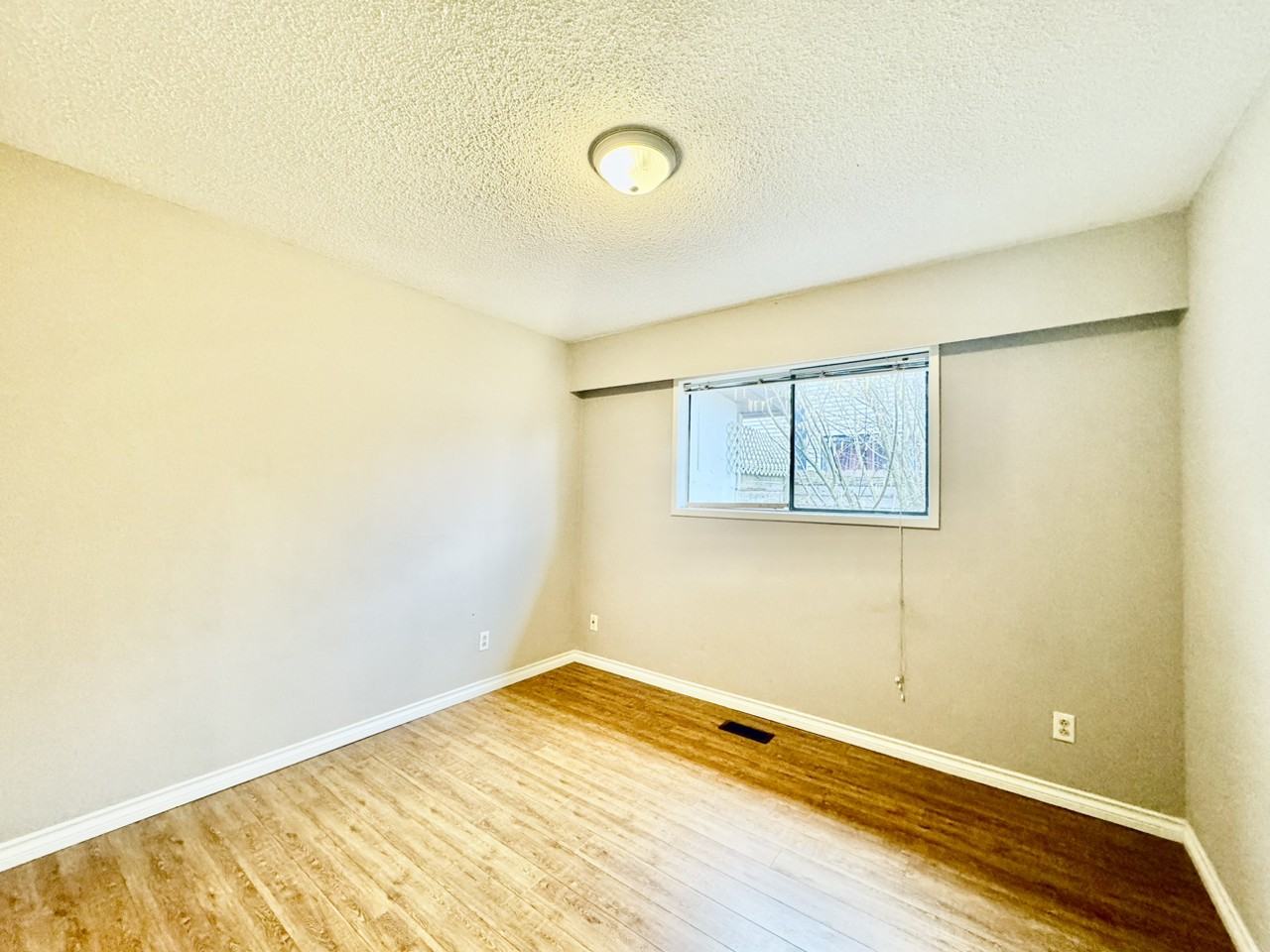 12120 227th St - Photo 2 of 20