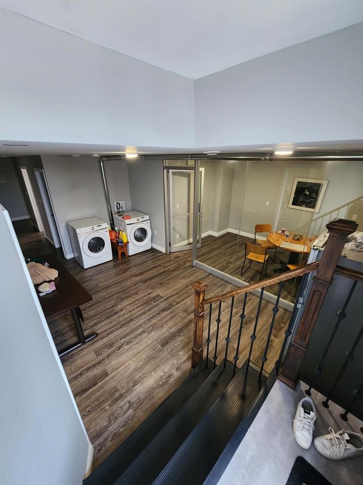 36 Pine St S #2-1 - Photo 3 of 10