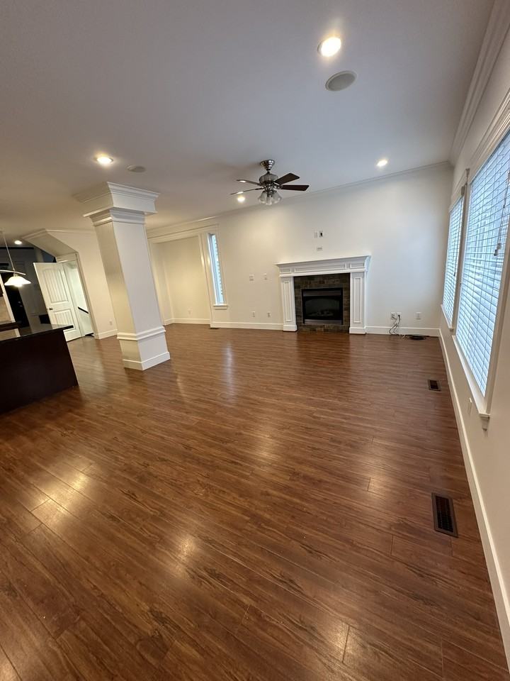 15078 60 Avenue - Photo 3 of 34