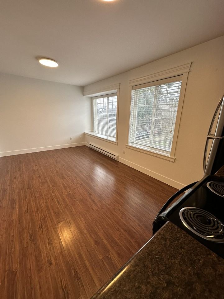 15078 60 Avenue - Photo 6 of 16