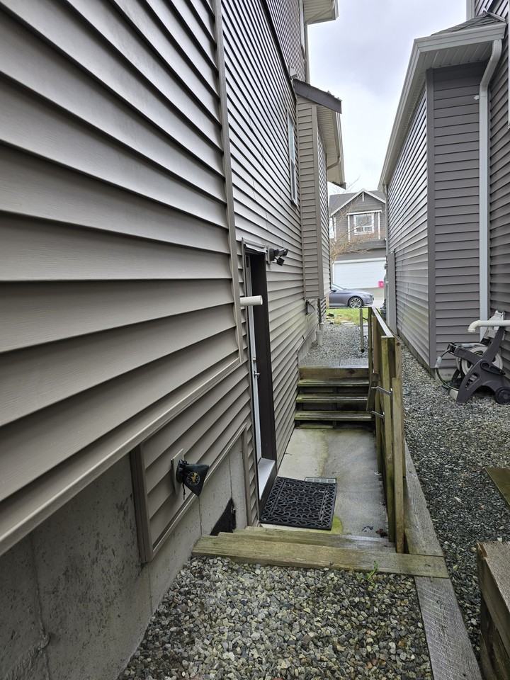 24441 113 Avenue - Photo 2 of 10