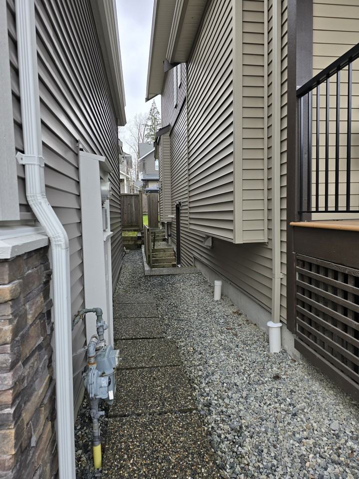 24441 113 Avenue - Photo 3 of 10