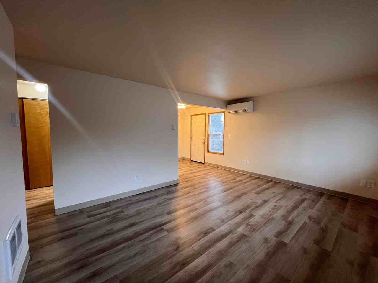 1311 Z St - Photo 3 of 14