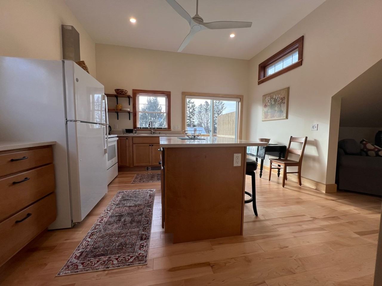 67 Lower Hyde Park - Photo 2 of 13