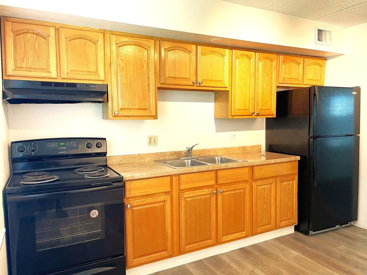 731 Michigan Ct - Photo 3 of 18