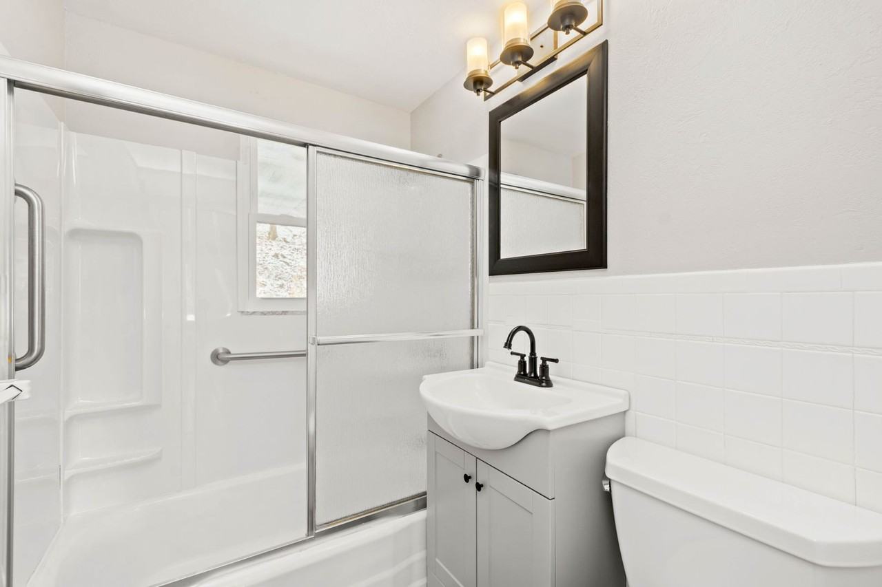 1612 Carmella Dr - Photo 2 of 20