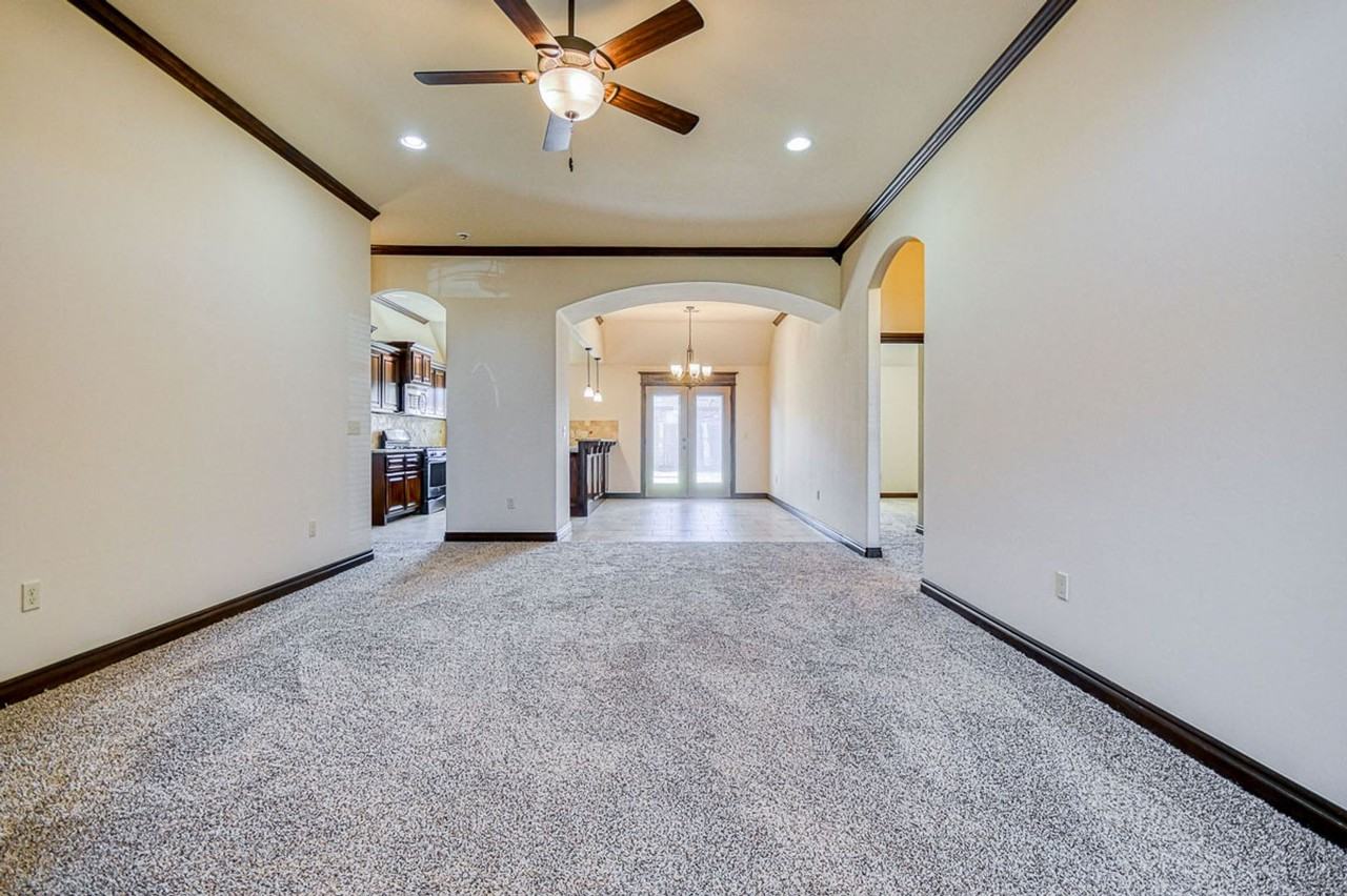 12112 Preakness Rd - Photo 7 of 38