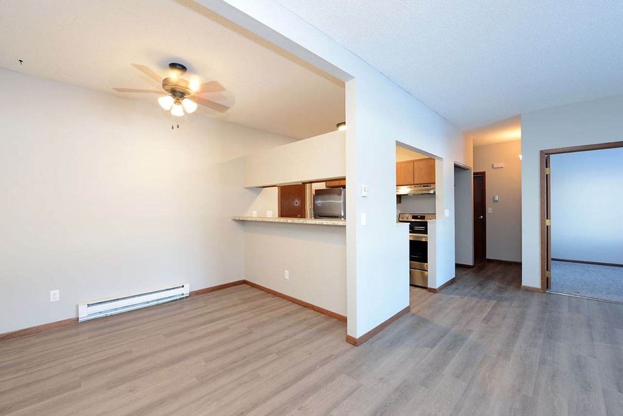 71 Center St Apt B - Photo 2 of 14