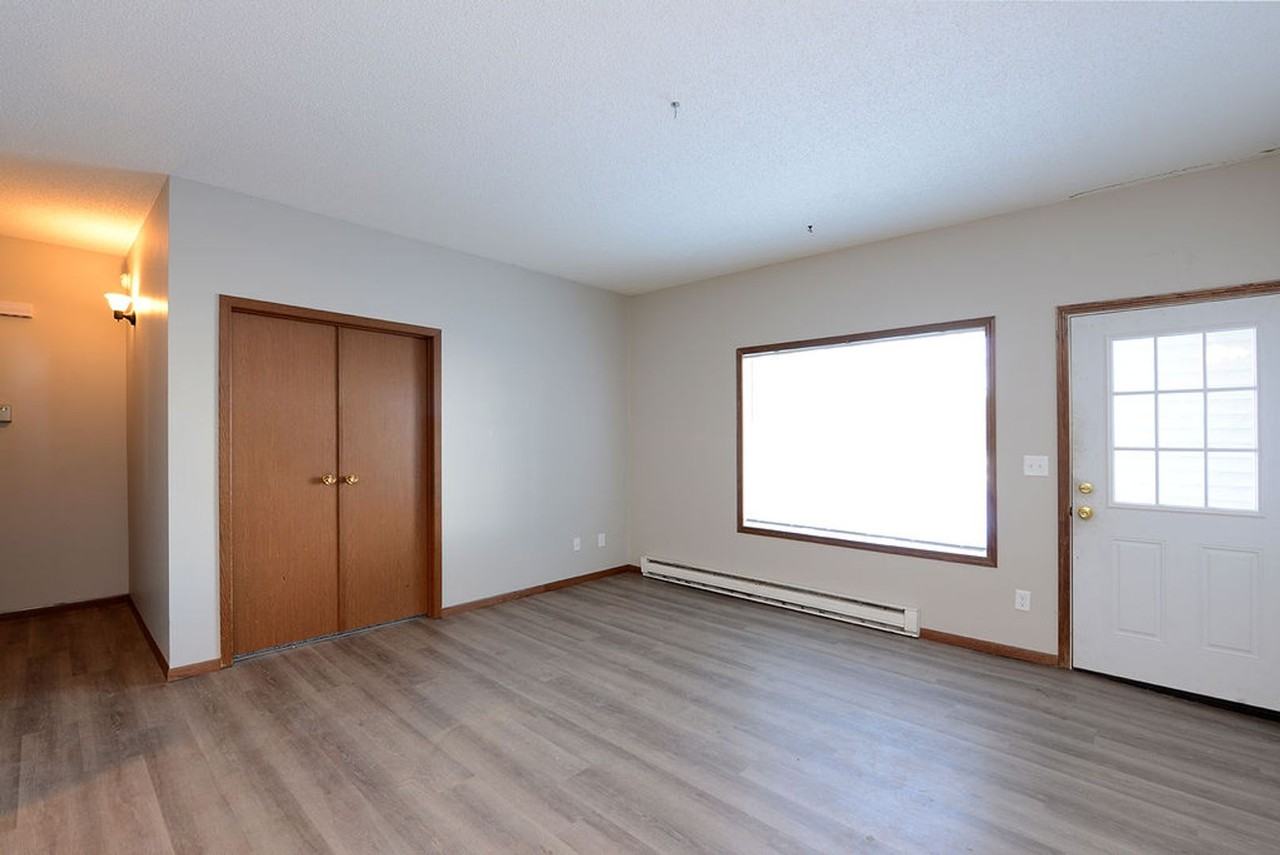 71 Center St Apt B - Photo 7 of 14