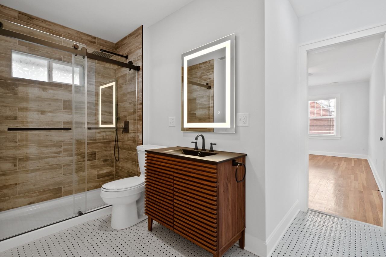 211 W 51st Ter #2 - Photo 4 of 20