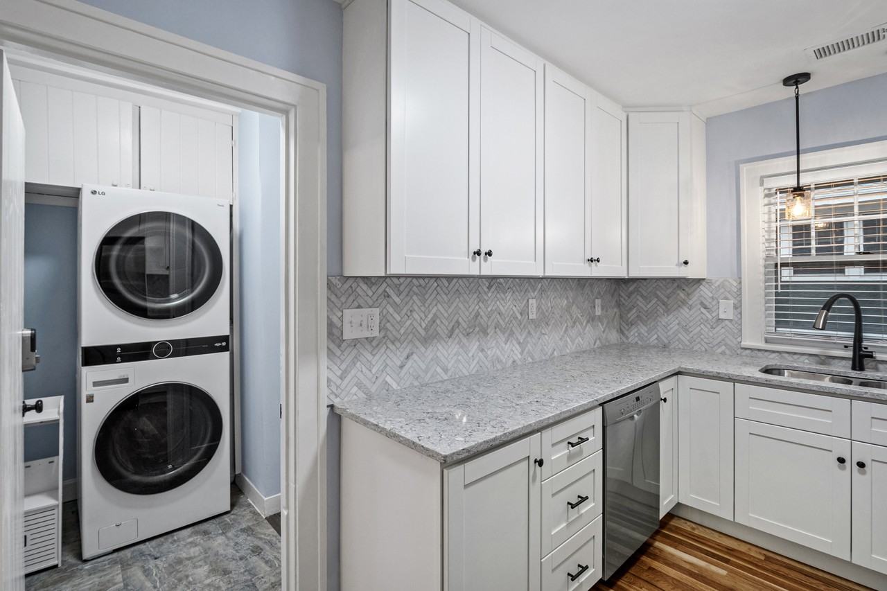 211 W 51st Ter #2 - Photo 6 of 20