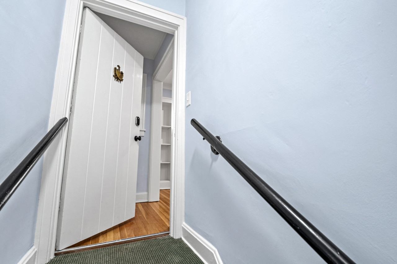 211 W 51st Ter #2 - Photo 7 of 20
