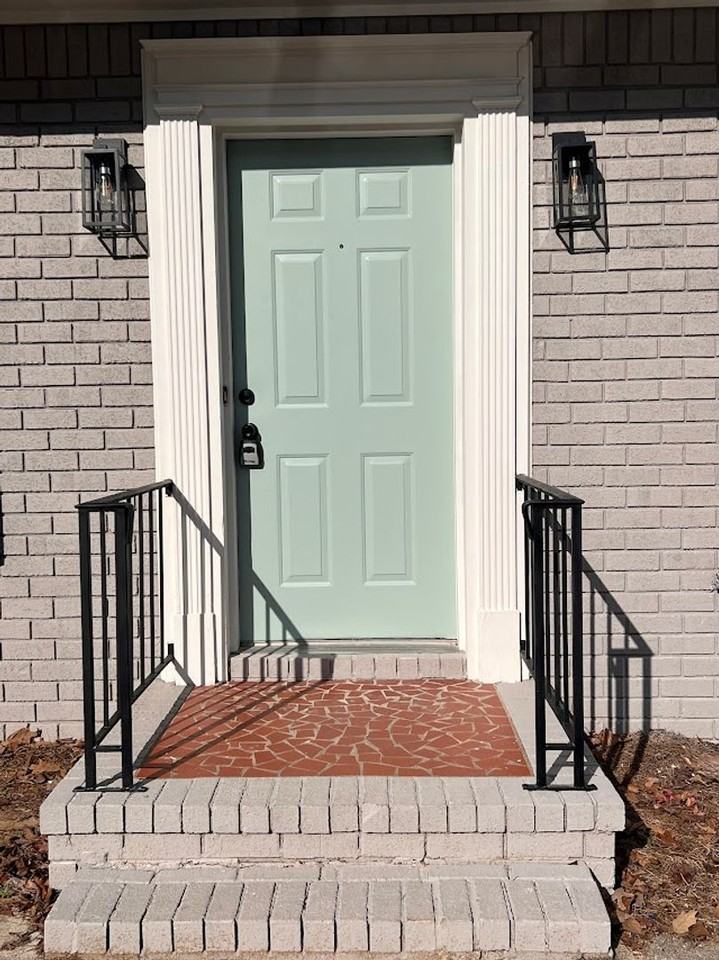 2917 Norgate Dr - Photo 3 of 46