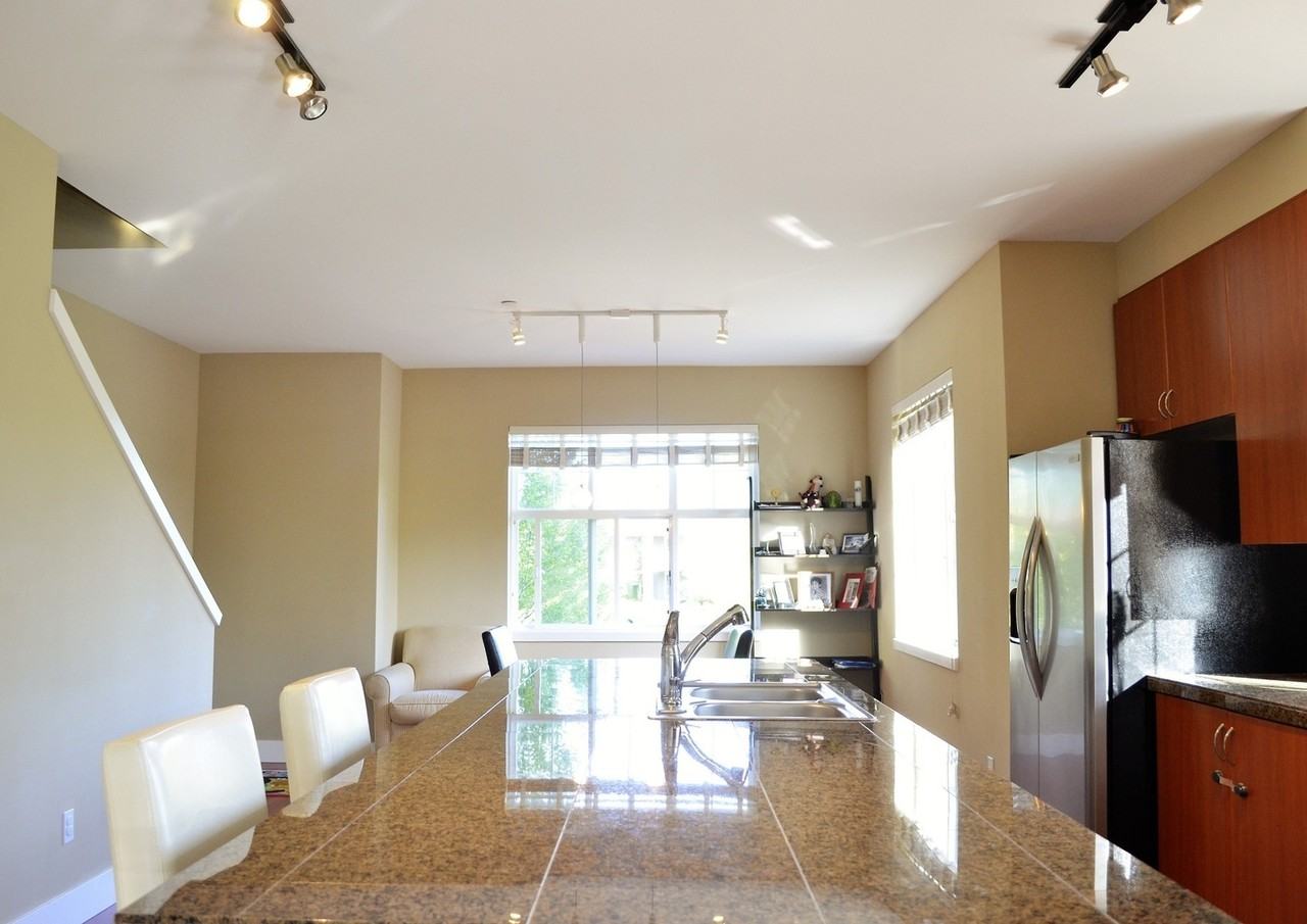 22528 Ne Alder Crest Ln - Photo 5 of 18