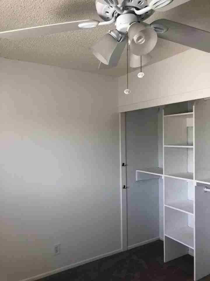 9651 Kensington Dr - Photo 3 of 13