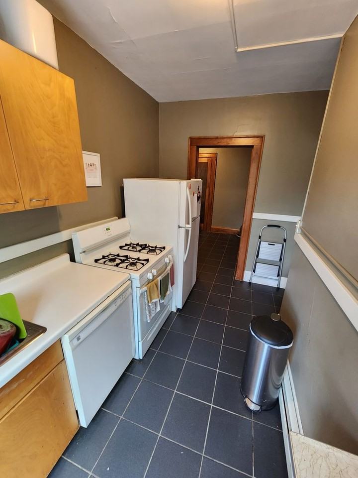 2200 Dupont Ave S - Photo 7 of 14