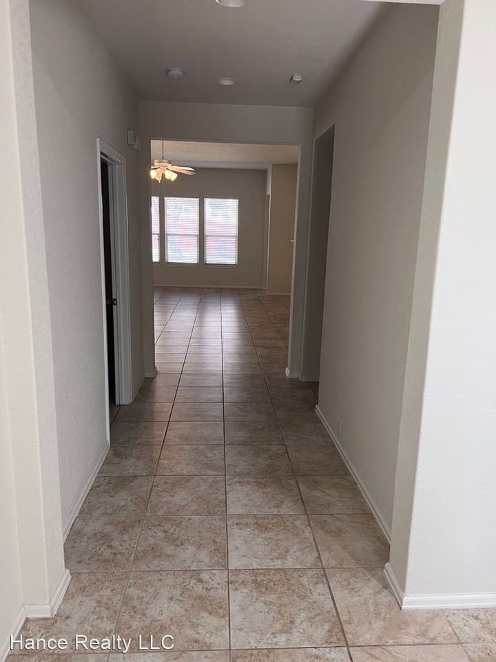 8111PROSPE Pinto Trl - Photo 2 of 13