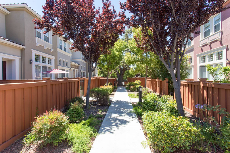 308 Vista Roma Way - Photo 2 of 9