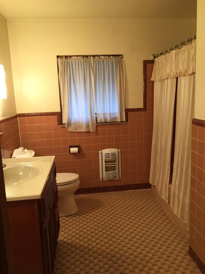 637 10th Ave #1 - Photo 3 of 12