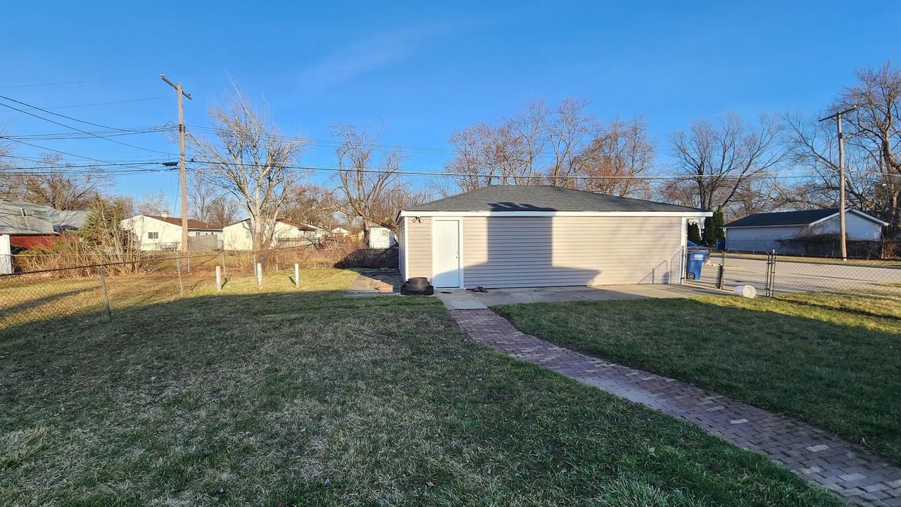 7510 Cardwell St #1 - Photo 6 of 28